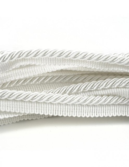 KM12400_white